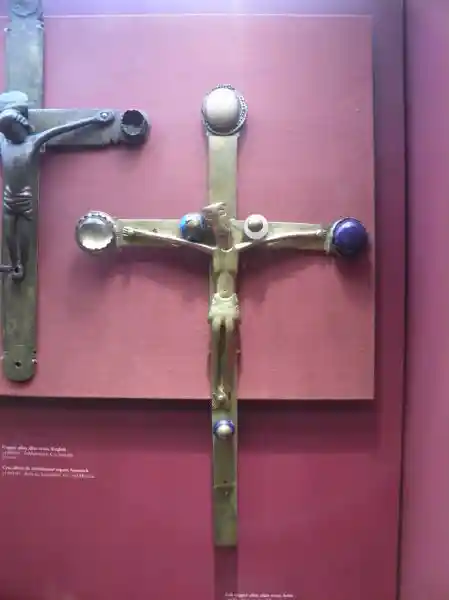 Crucifix with a rectangular-faced Christ